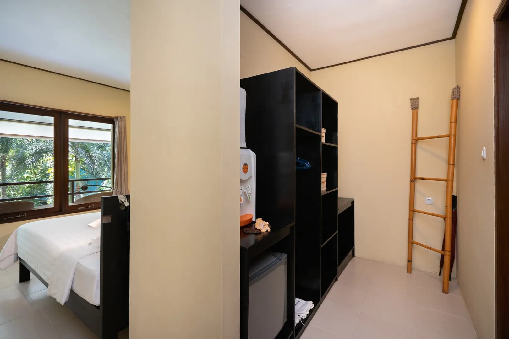 garden-view-wardrobe