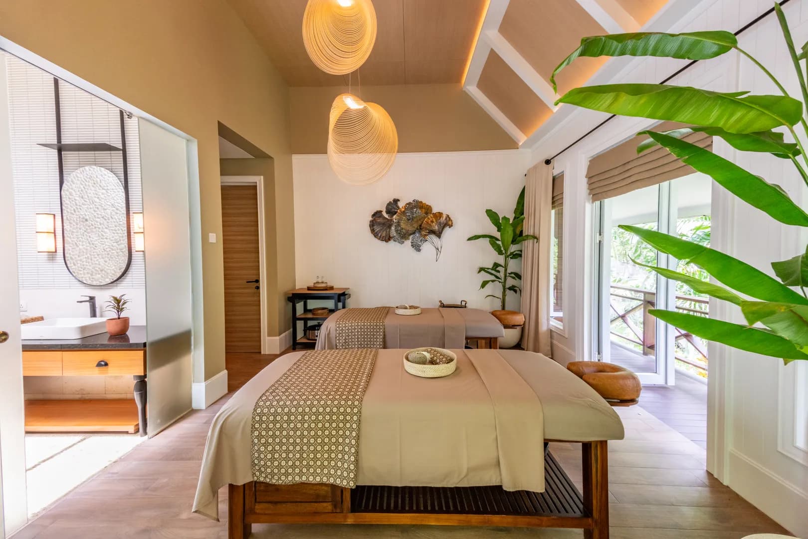 The Spa features two treatment rooms with two massage beds each, along with ensuite bathrooms and showers 