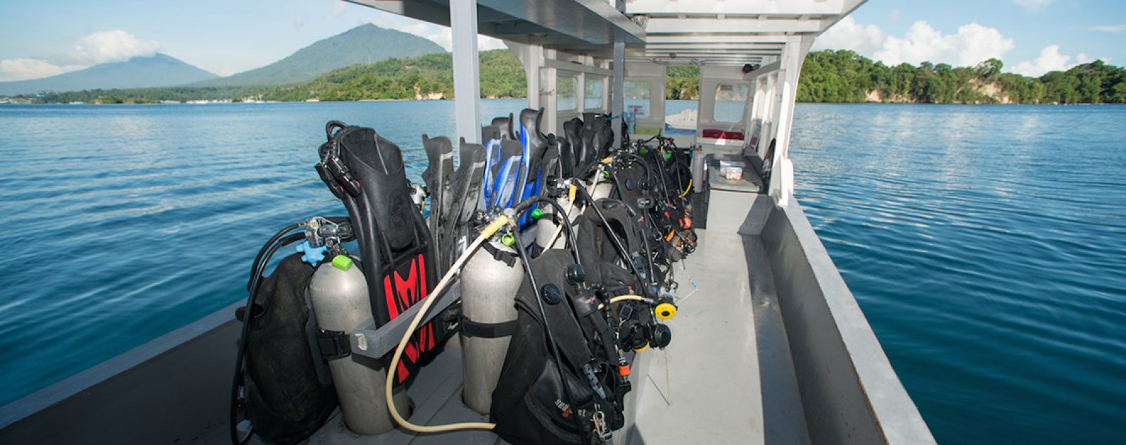 Snorkeling Lembeh's Famous "Muck Sites" Lembeh Resort Dive Resort